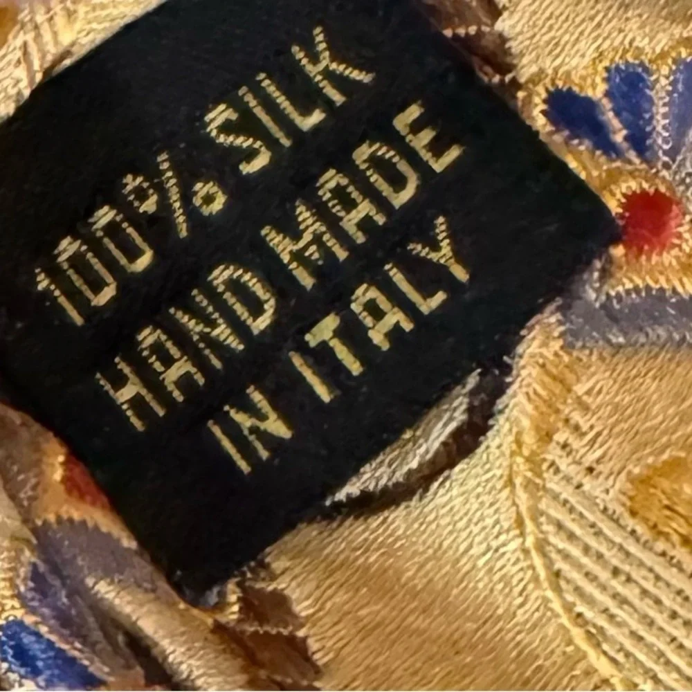 JOS. A. BANK Signature Gold Golden Yellow Pure Silk Necktie Made in Italy
